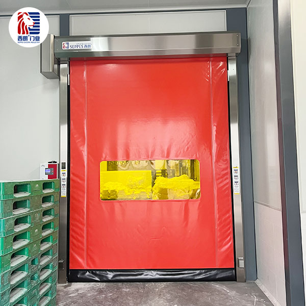 还在用漏风的卷帘门？西朗拉链快速门：锁合无缝隙，密封严丝合缝