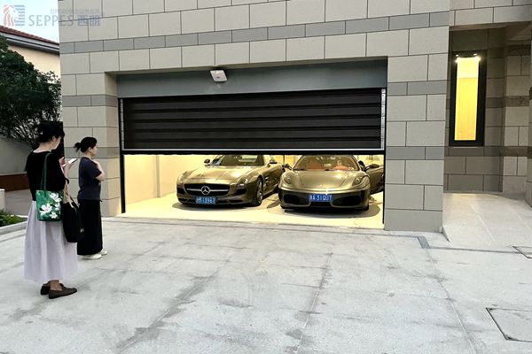 上海欣融实业发展别墅安装西朗品牌车库门