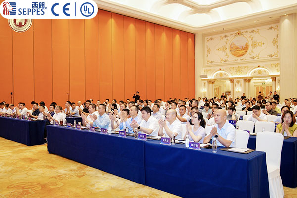 受邀人员群像 受邀人员群像