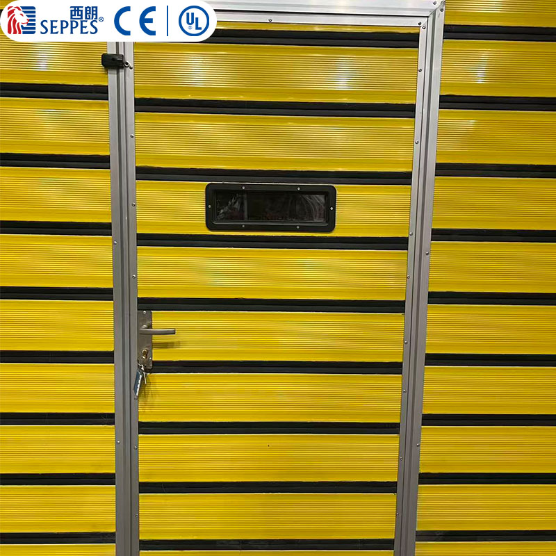 硬质快速门小门