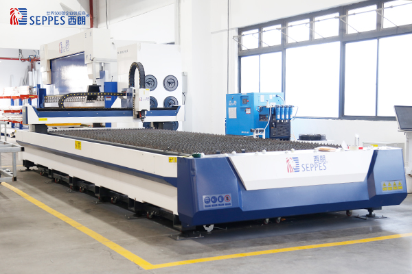 西朗门业工业门制作设备